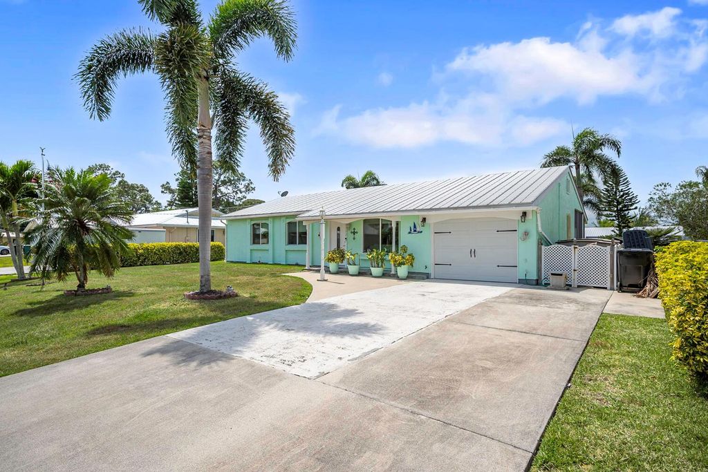 Photo of 2132 SE Wald Street, Port Saint Lucie, FL 34984 (MLS # R10972985)