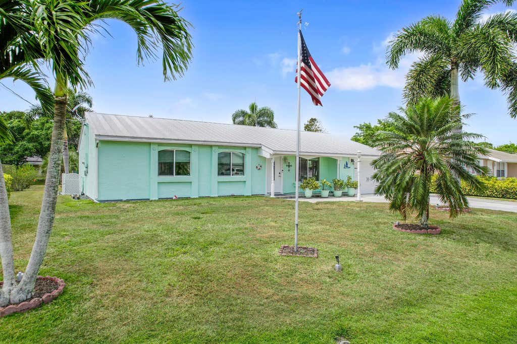 Photo of 2132 SE Wald Street, Port Saint Lucie, FL 34984 (MLS # R10972985)