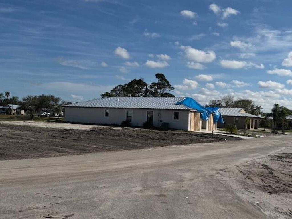 Photo of 6 Villa Del Notre, Fort Pierce, FL 34951 (MLS # R11058345)