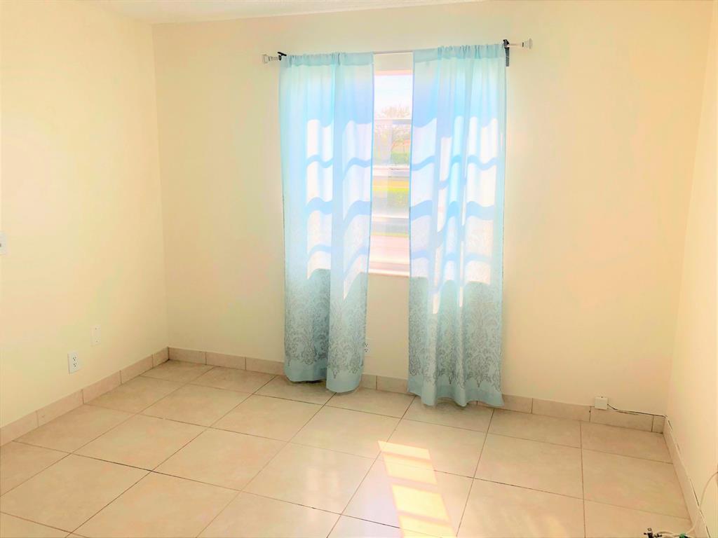 KINGS POINT CAPRI CONDOS - Residential