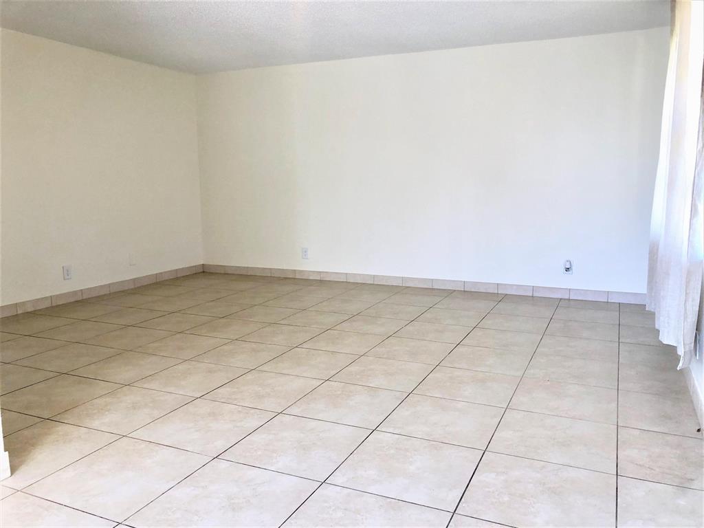 KINGS POINT CAPRI CONDOS - Residential