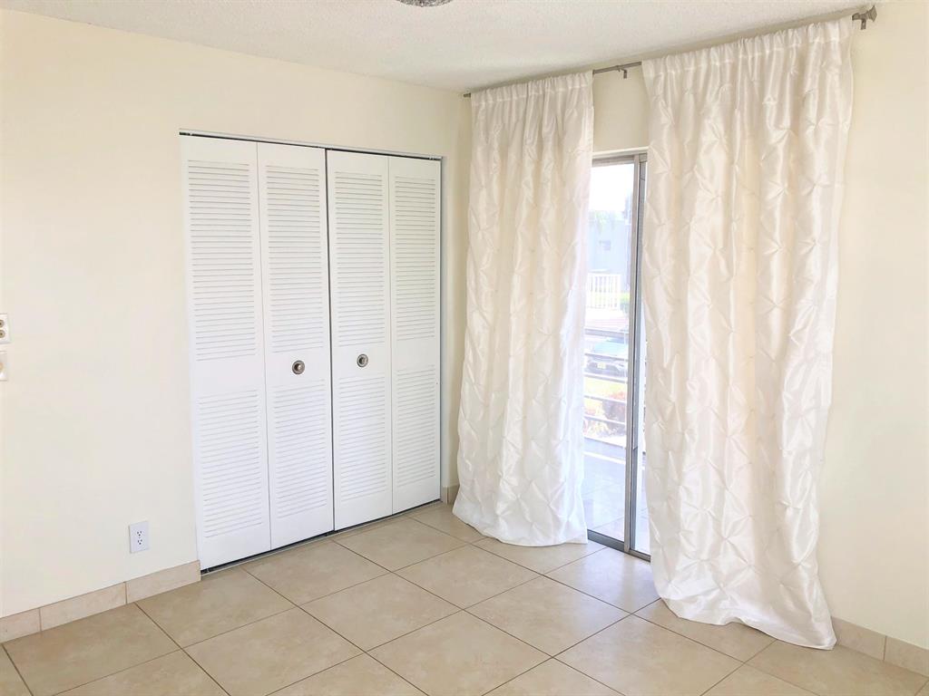 KINGS POINT CAPRI CONDOS - Residential