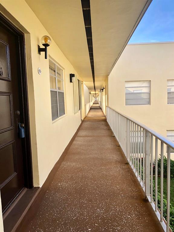 KINGS POINT CAPRI CONDOS - Residential