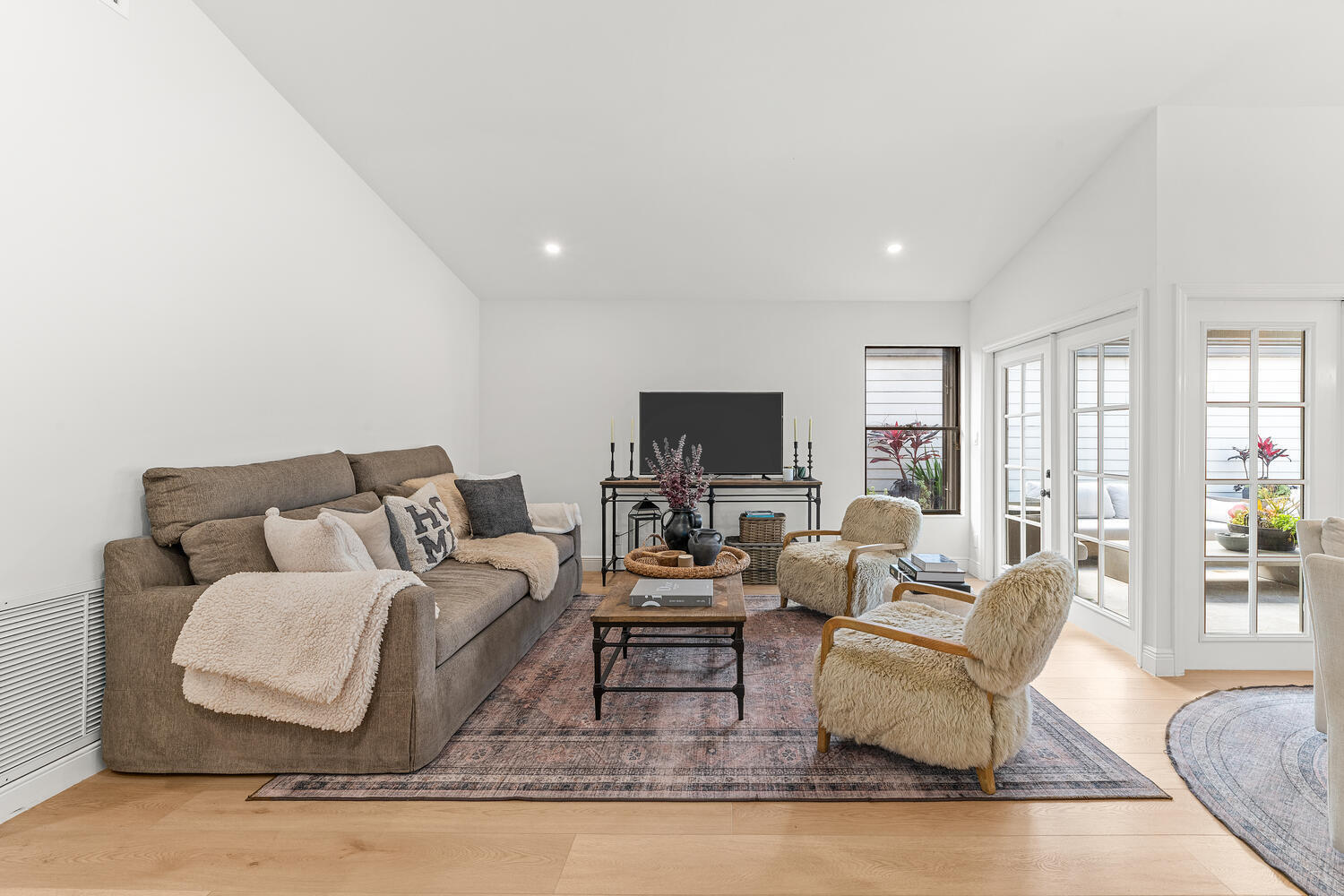 BEDFORD MEWS AT WELLINGTON - Residential