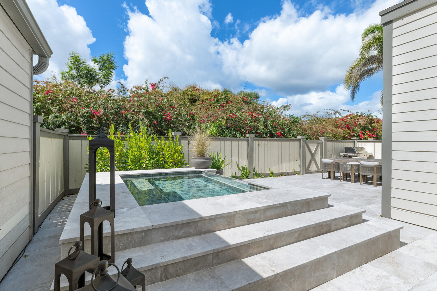 BEDFORD MEWS AT WELLINGTON - Residential