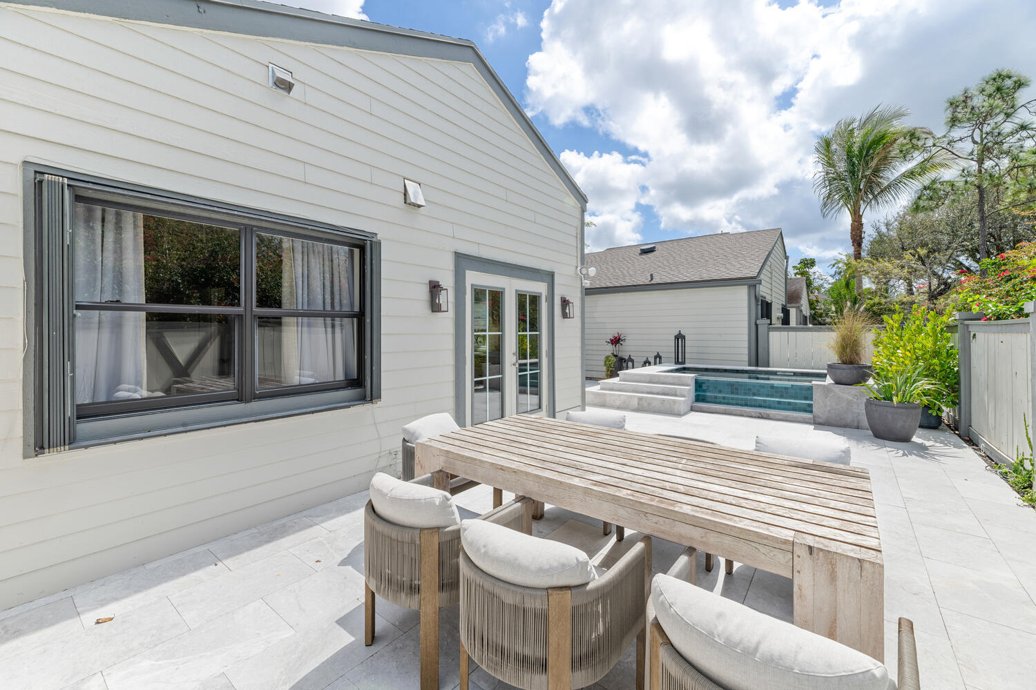 BEDFORD MEWS AT WELLINGTON - Residential