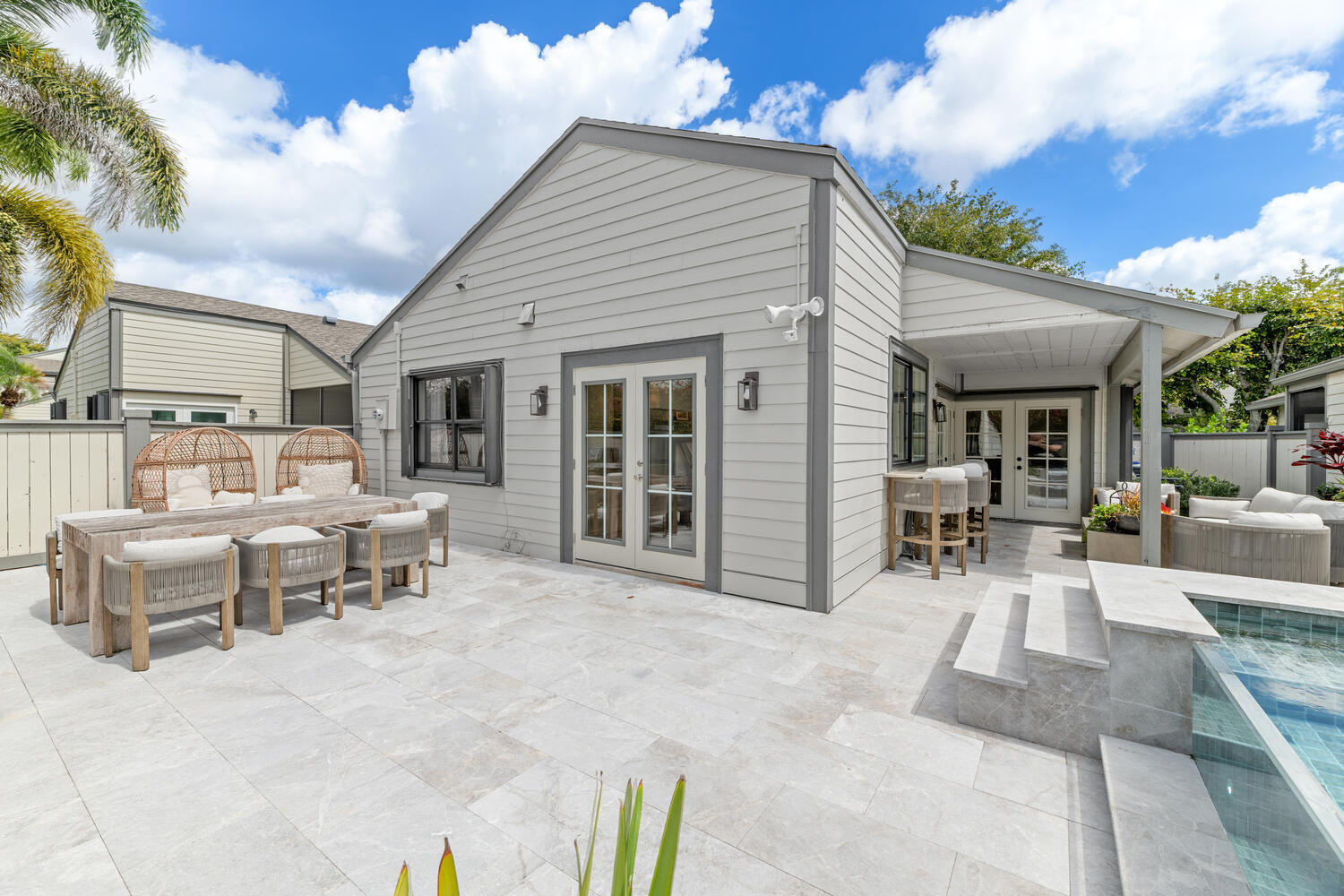 BEDFORD MEWS AT WELLINGTON - Residential