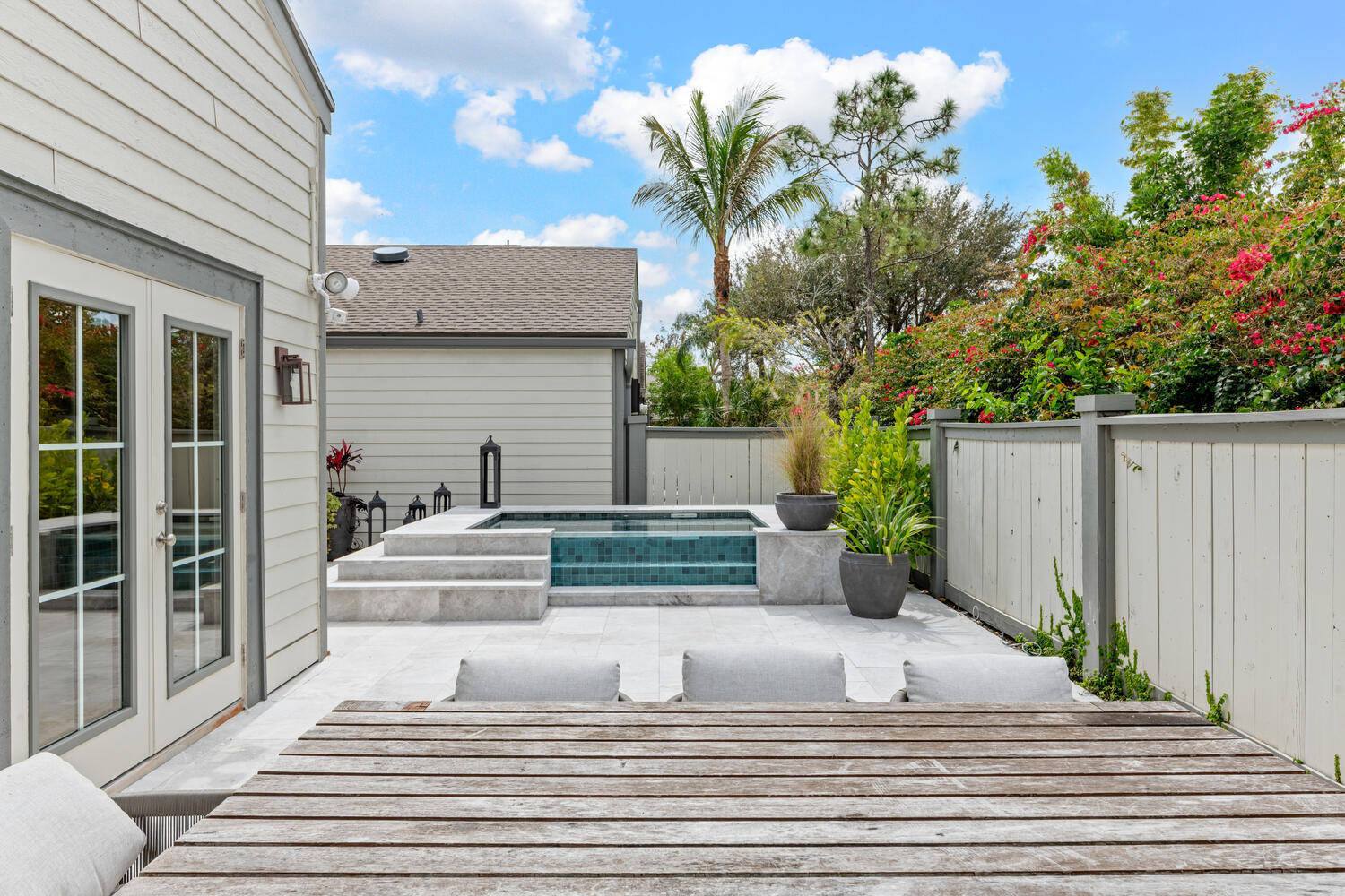 BEDFORD MEWS AT WELLINGTON - Residential