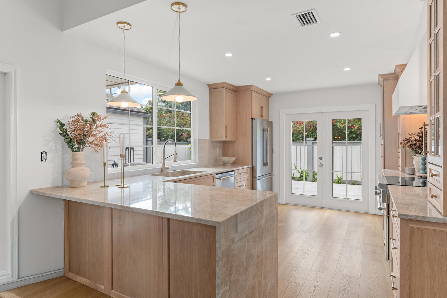 BEDFORD MEWS AT WELLINGTON - Residential