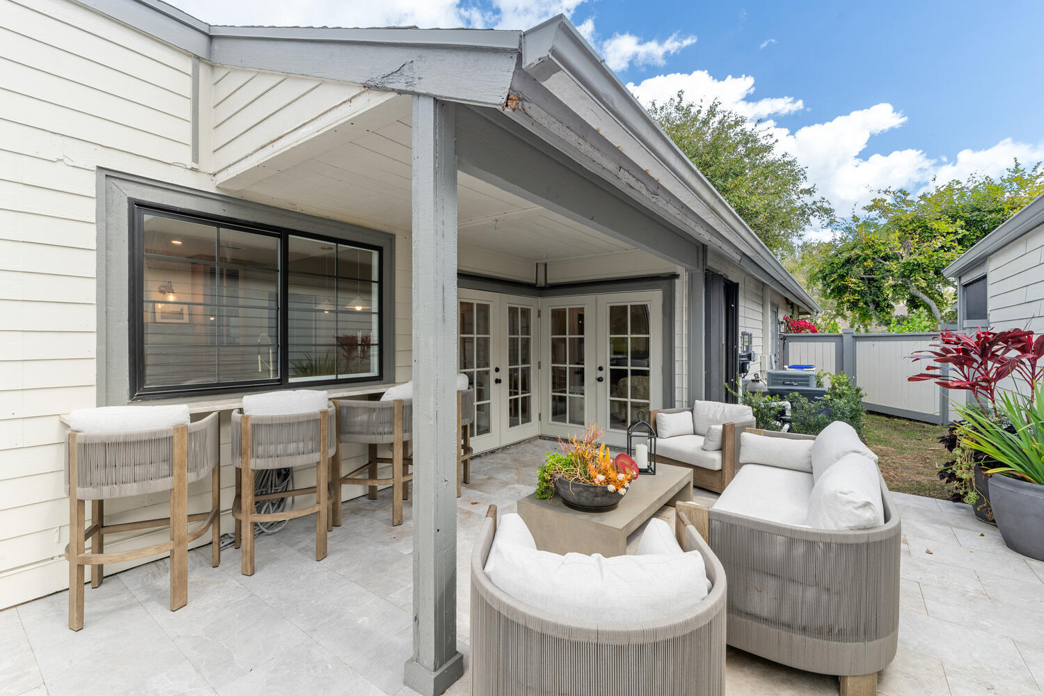 BEDFORD MEWS AT WELLINGTON - Residential