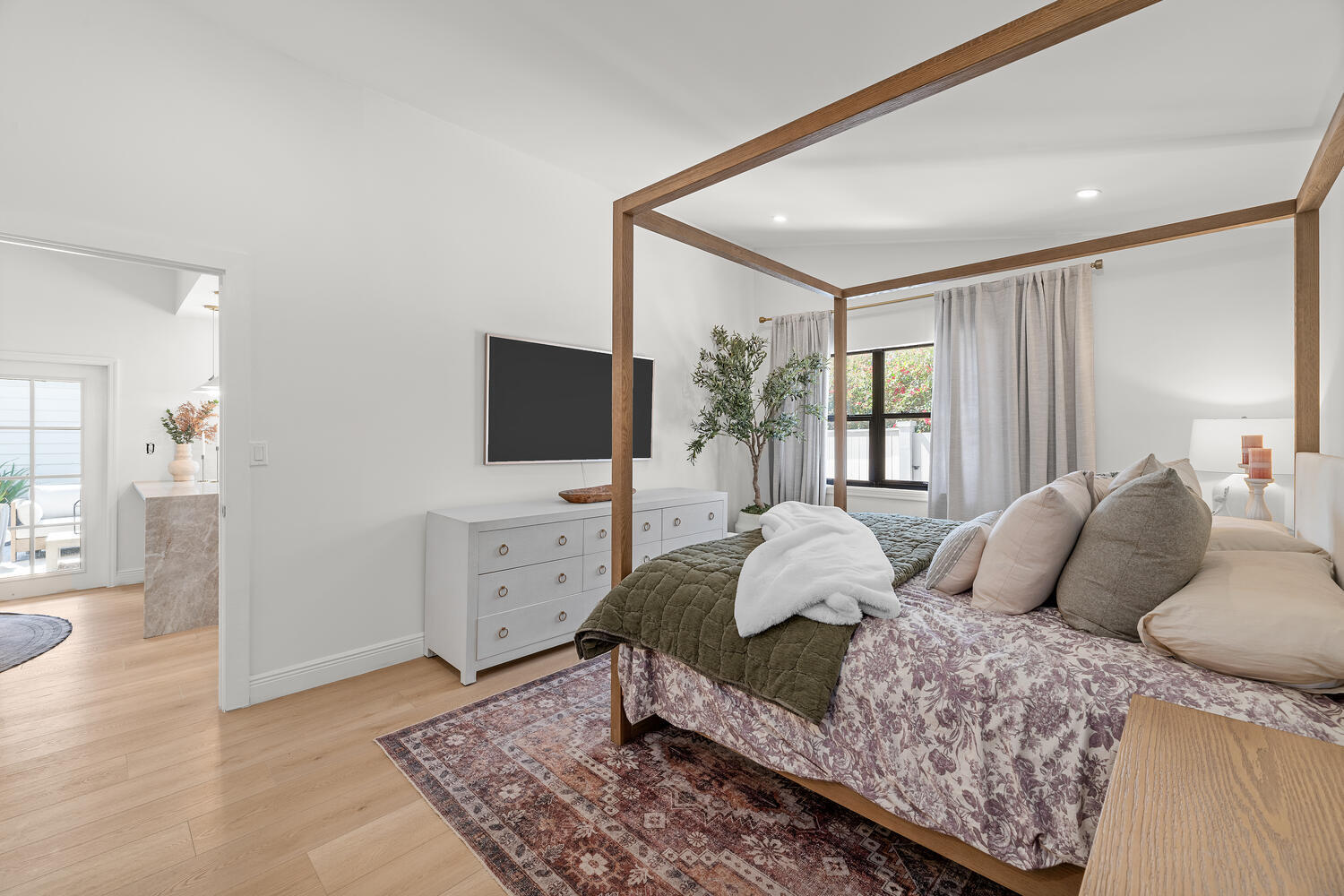 BEDFORD MEWS AT WELLINGTON - Residential