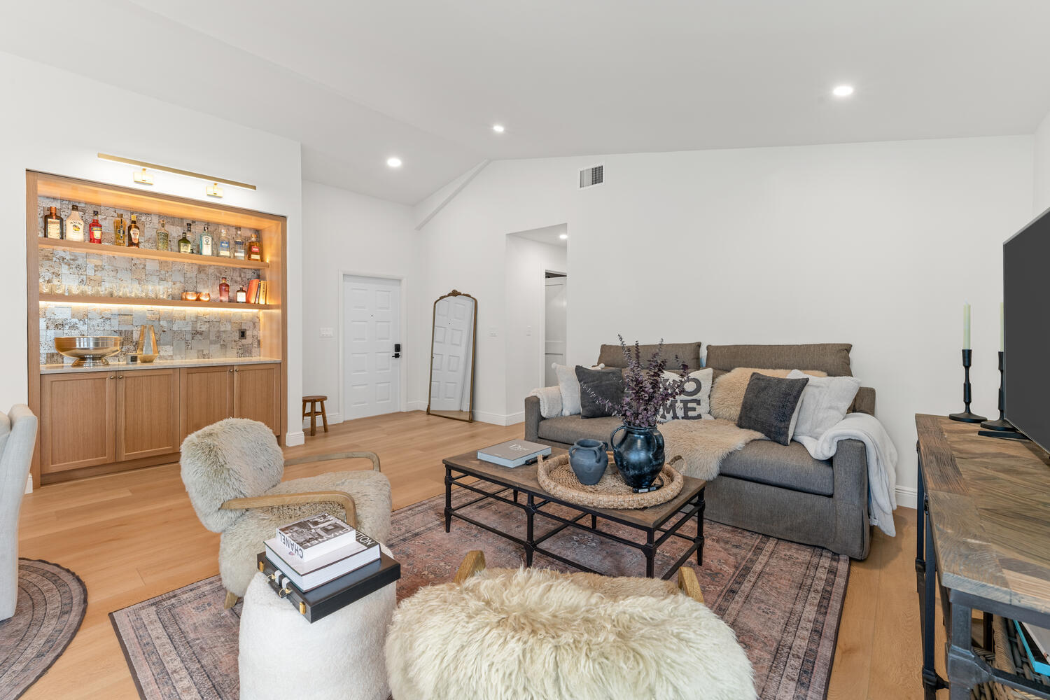 BEDFORD MEWS AT WELLINGTON - Residential