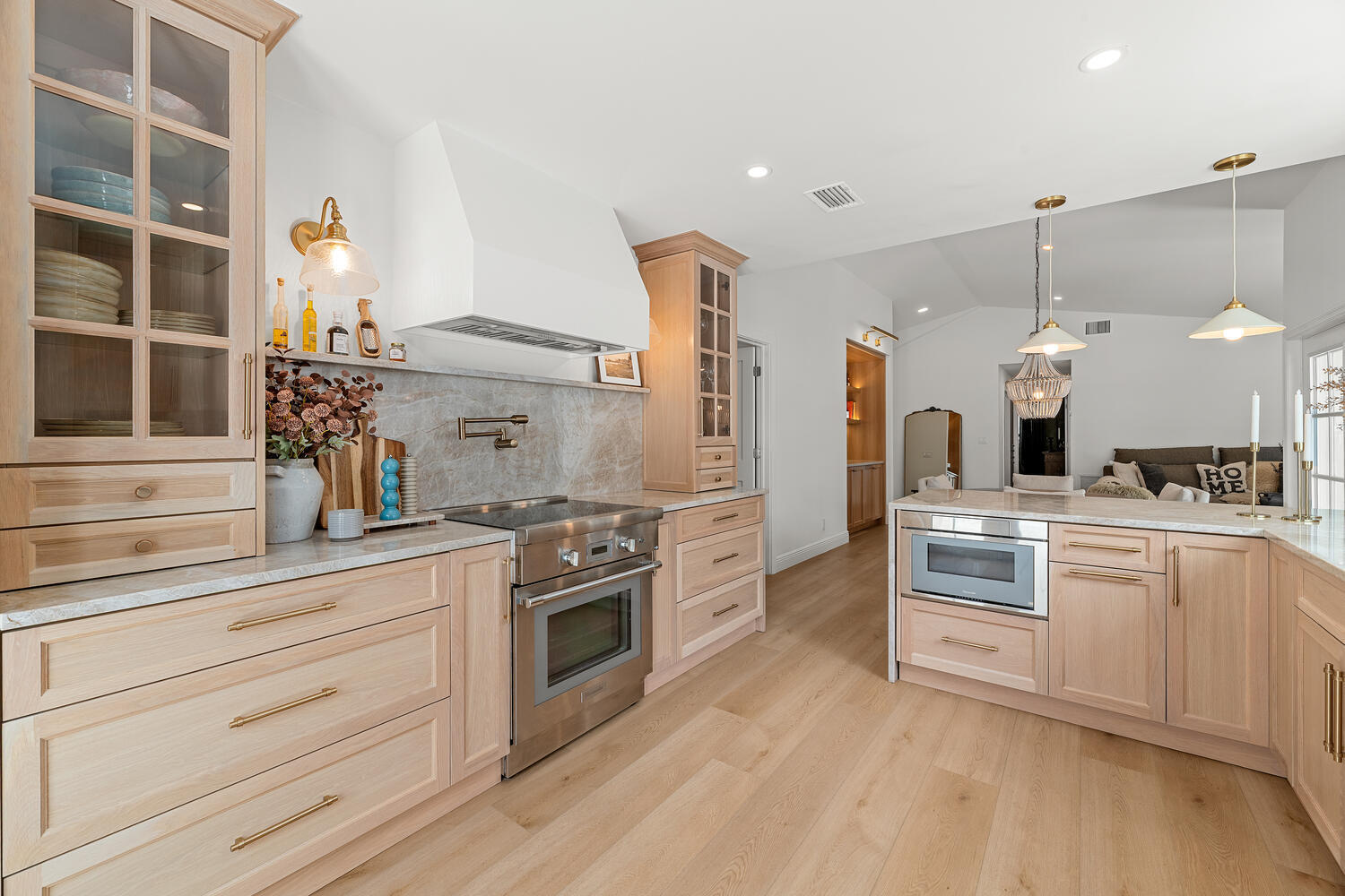 BEDFORD MEWS AT WELLINGTON - Residential