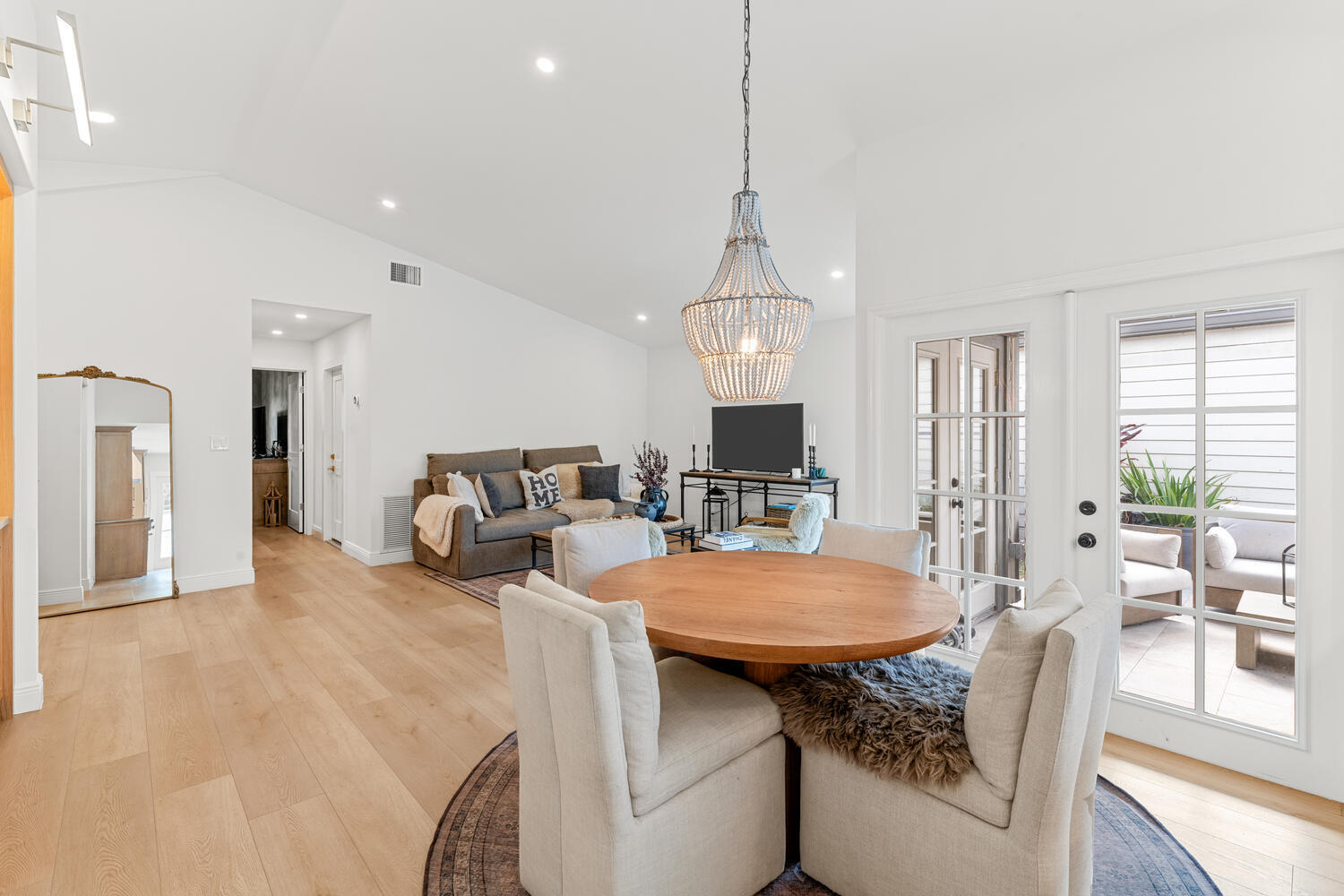 BEDFORD MEWS AT WELLINGTON - Residential