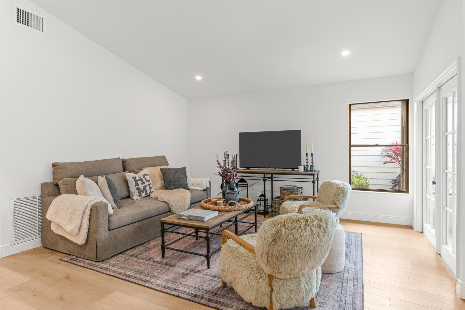 BEDFORD MEWS AT WELLINGTON - Residential