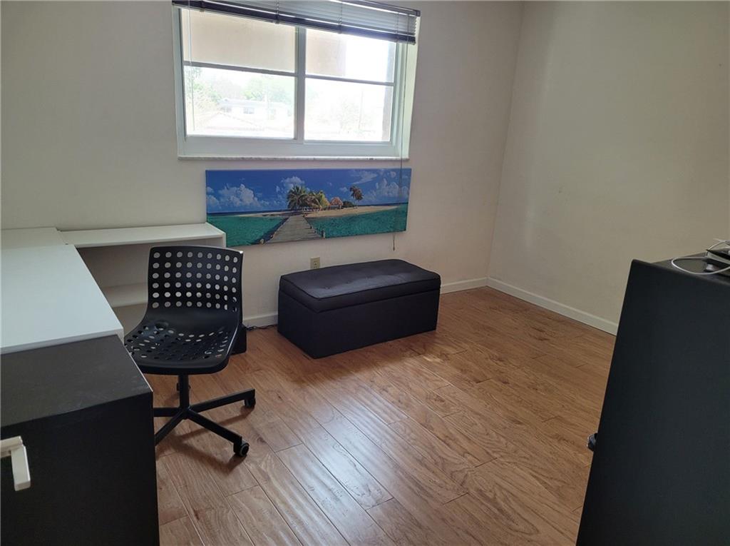 Le Jeune Manor Condo - Residential