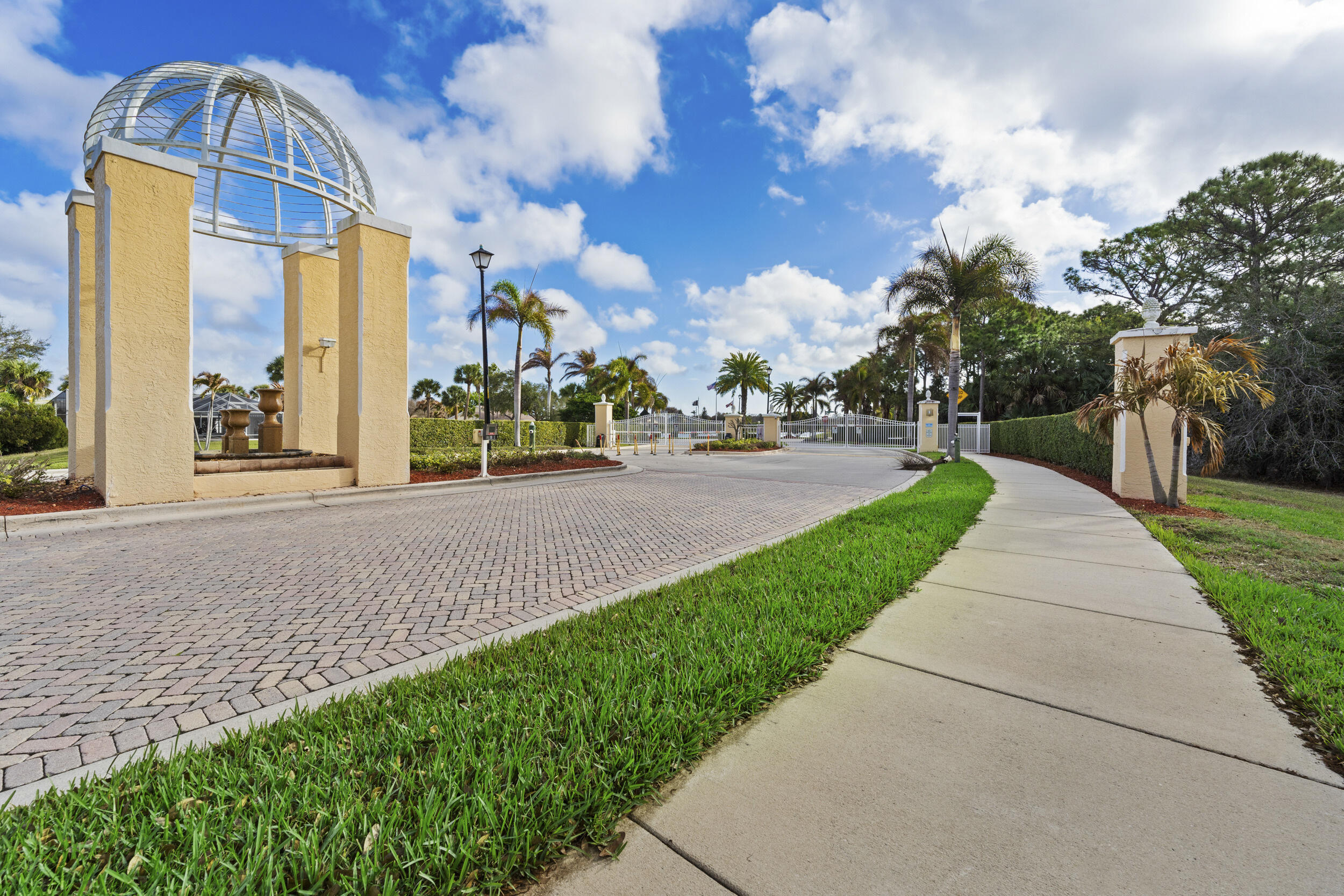 LAKEFOREST AT ST LUCIE WEST PHASE 1 - Residential