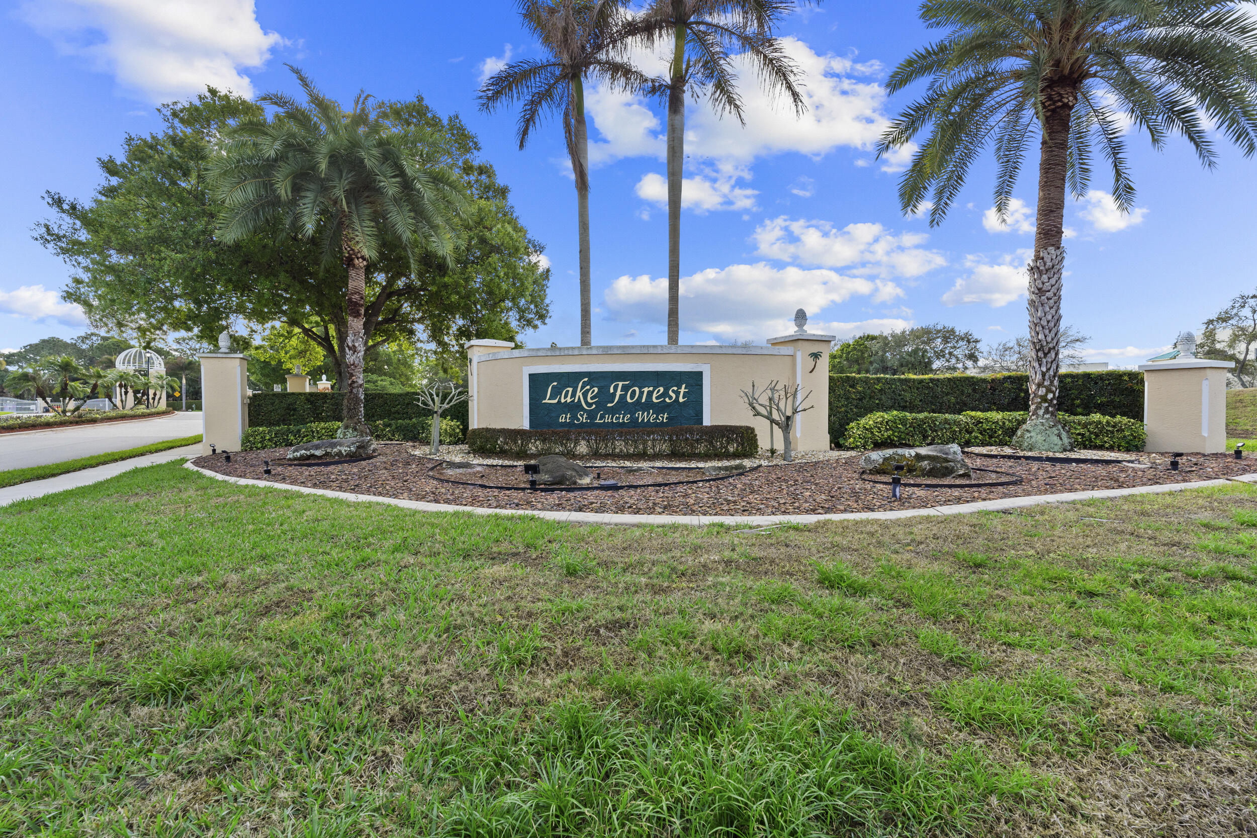 LAKEFOREST AT ST LUCIE WEST PHASE 1 - Residential