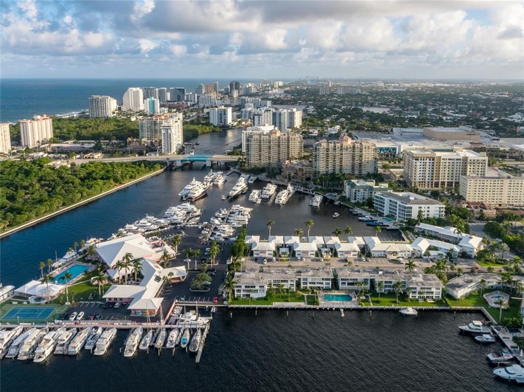 SUNRISE BAY CLUB - Residential