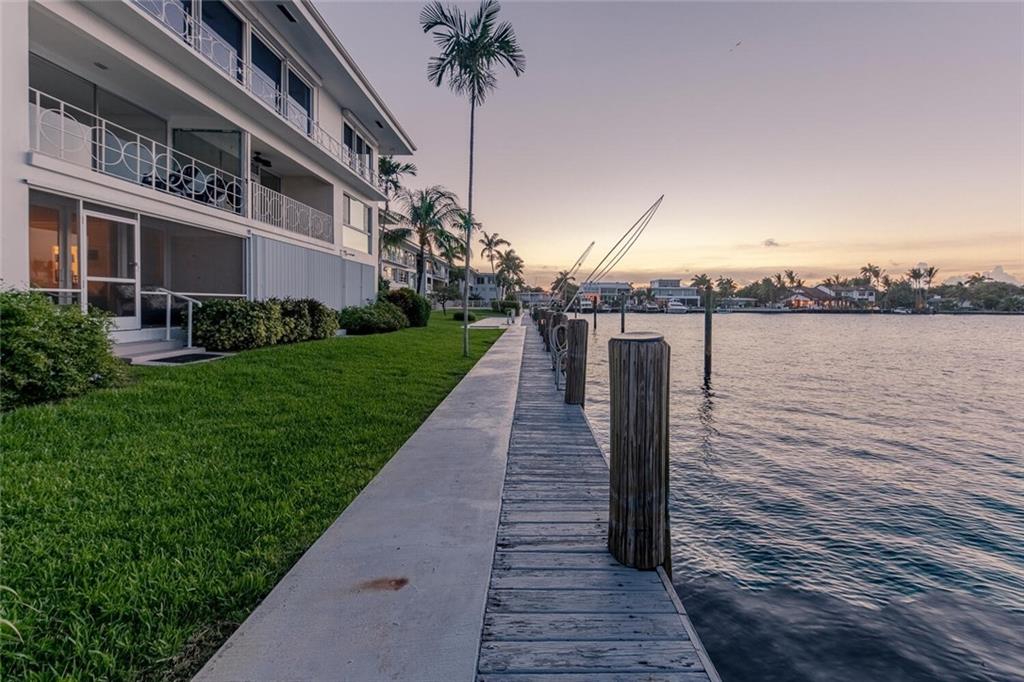 SUNRISE BAY CLUB - Residential