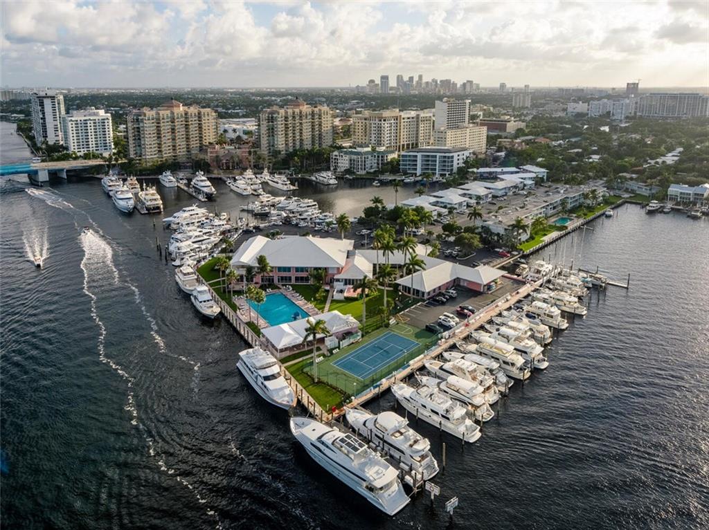 SUNRISE BAY CLUB - Residential