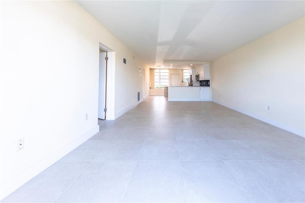 SUNRISE BAY CLUB - Residential