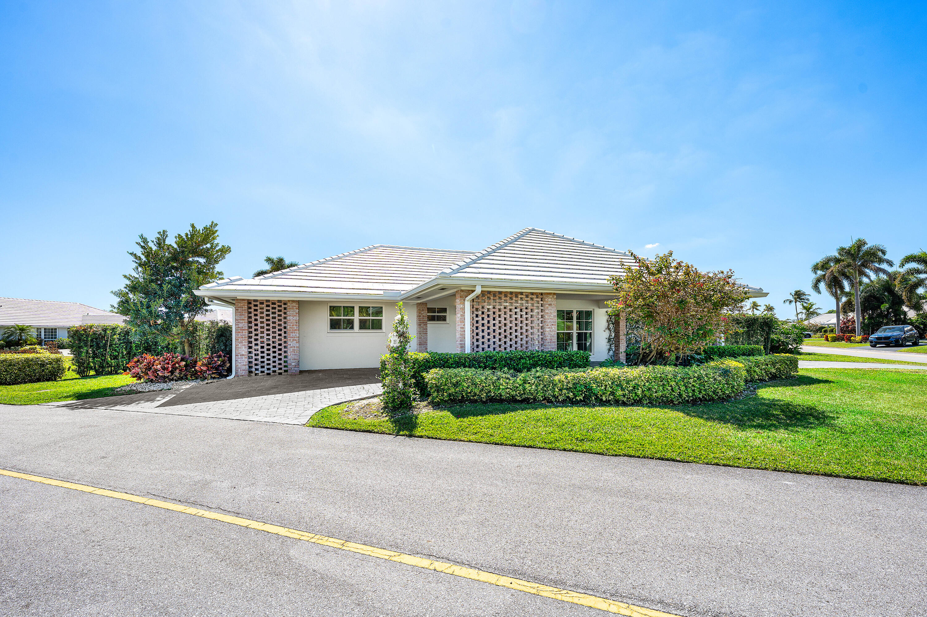 COLONY KEY VILLAS AT ATLANTIS - Residential