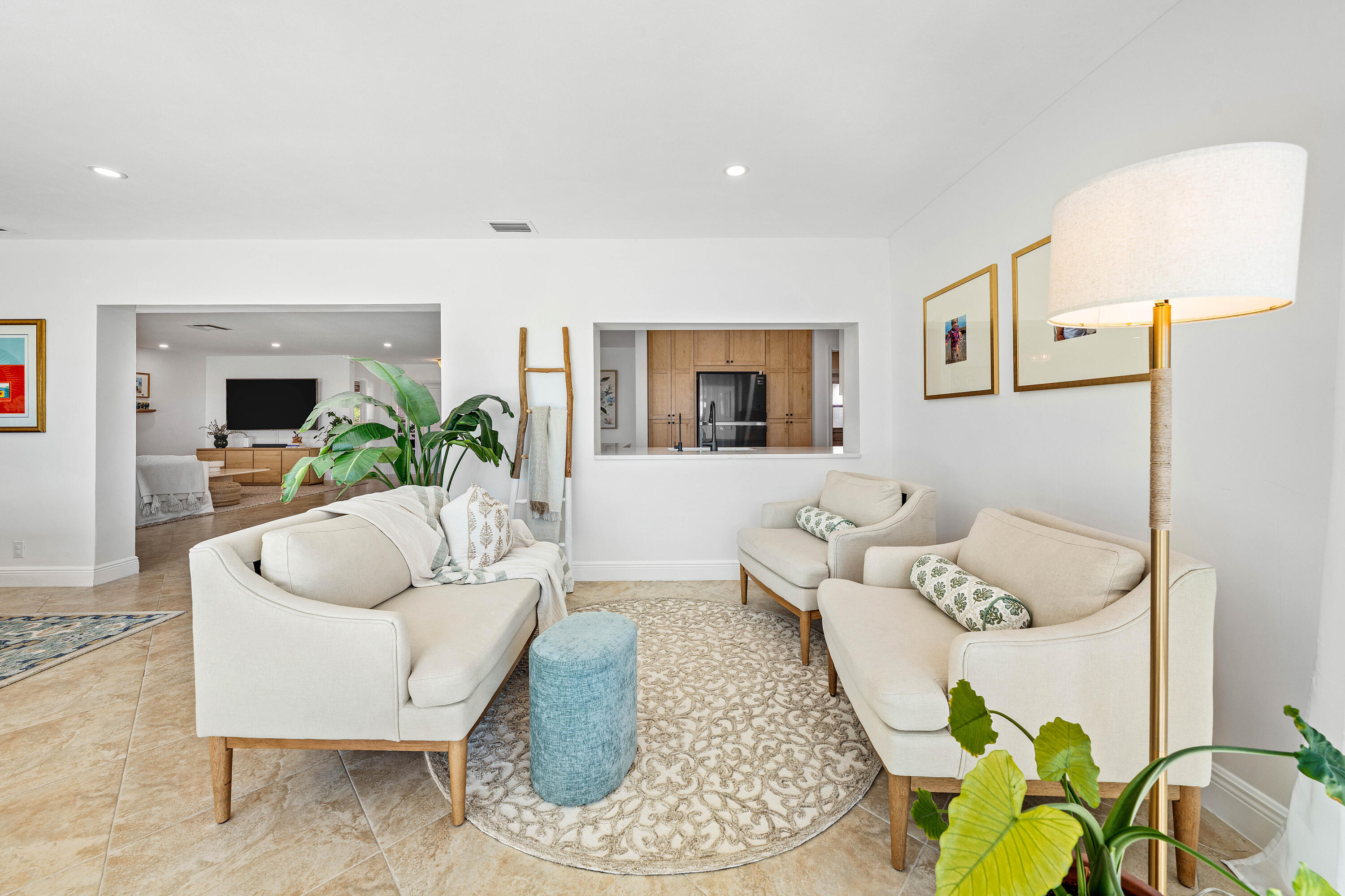 COLONY KEY VILLAS AT ATLANTIS - Residential