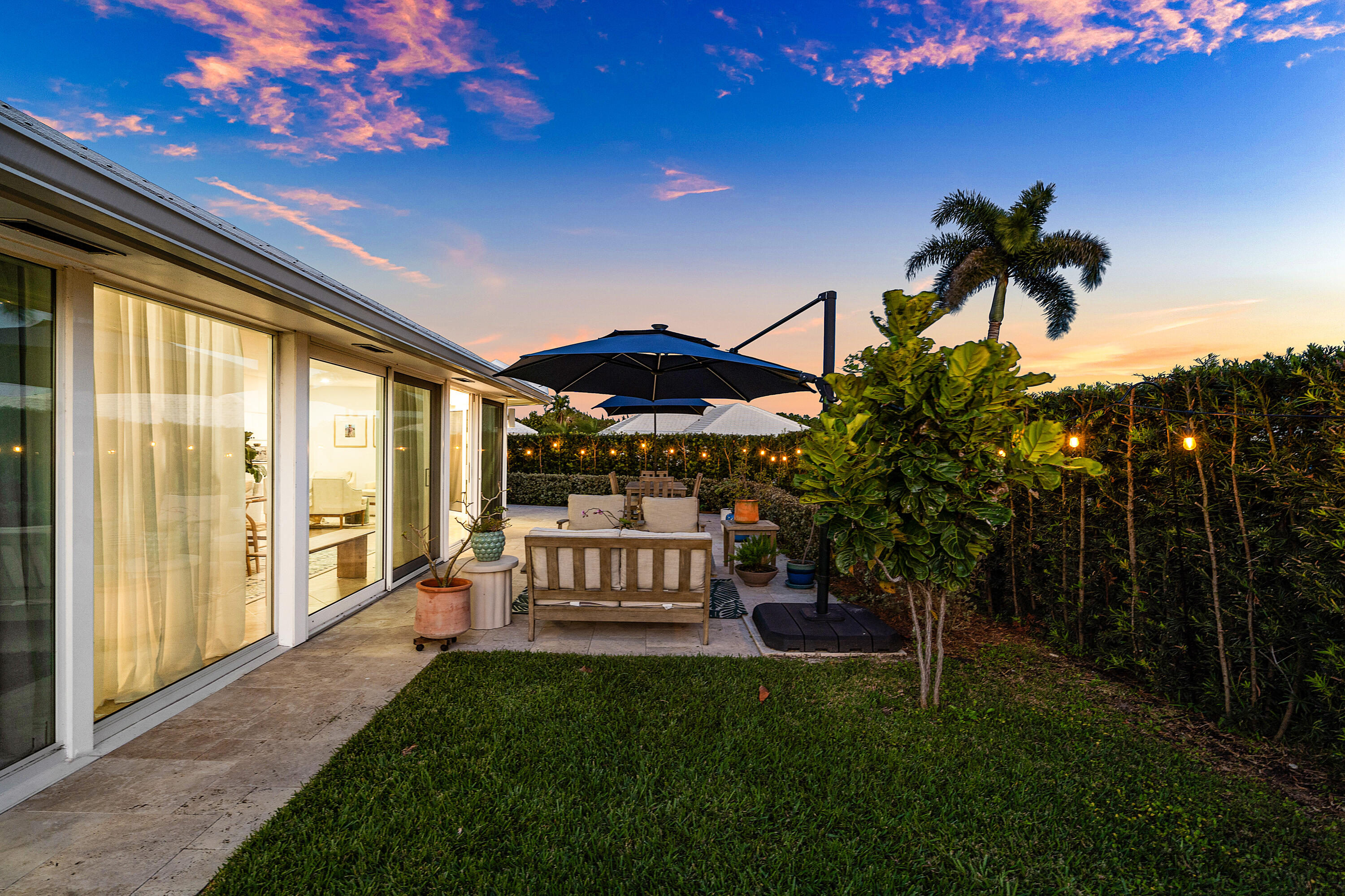 COLONY KEY VILLAS AT ATLANTIS - Residential