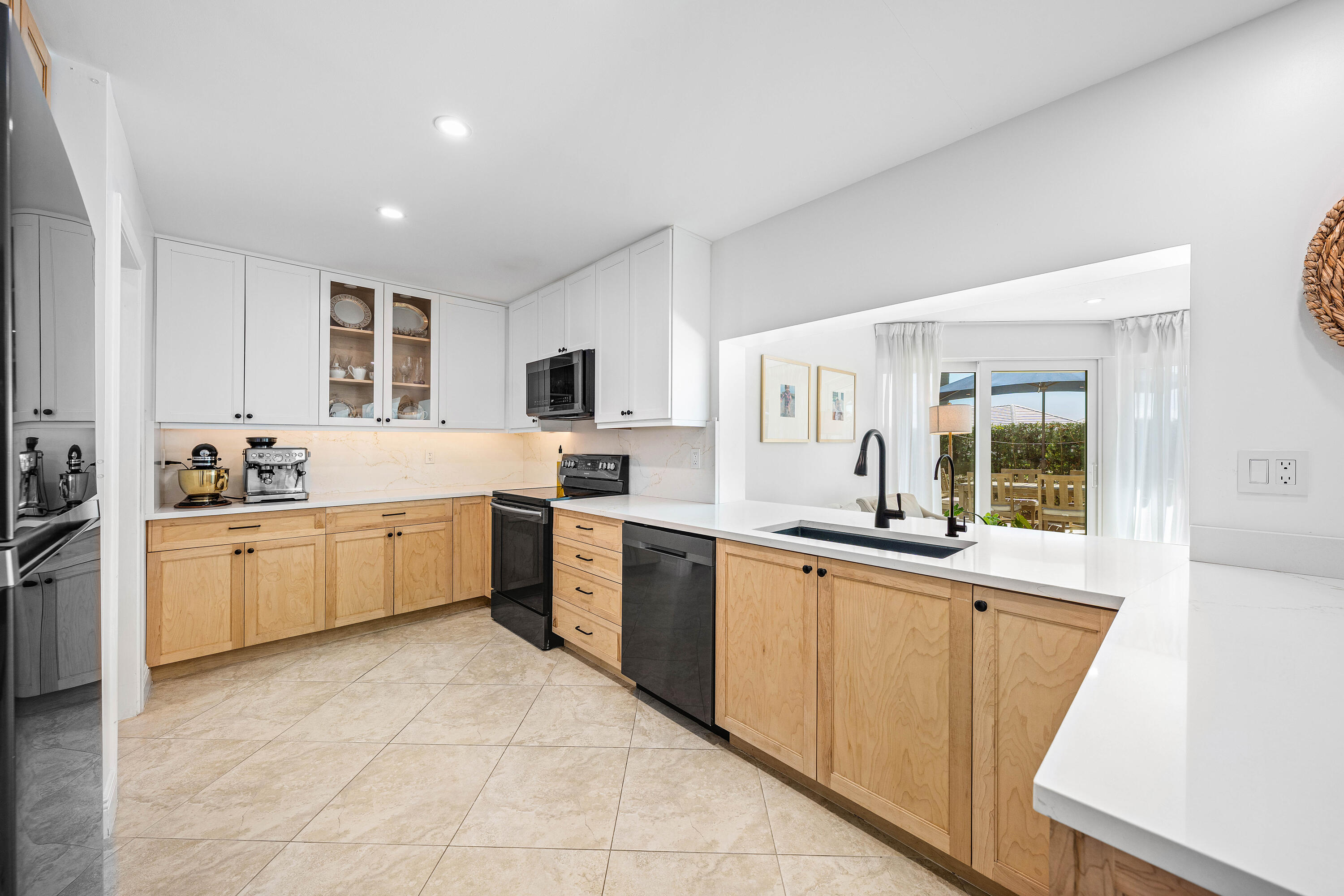 COLONY KEY VILLAS AT ATLANTIS - Residential