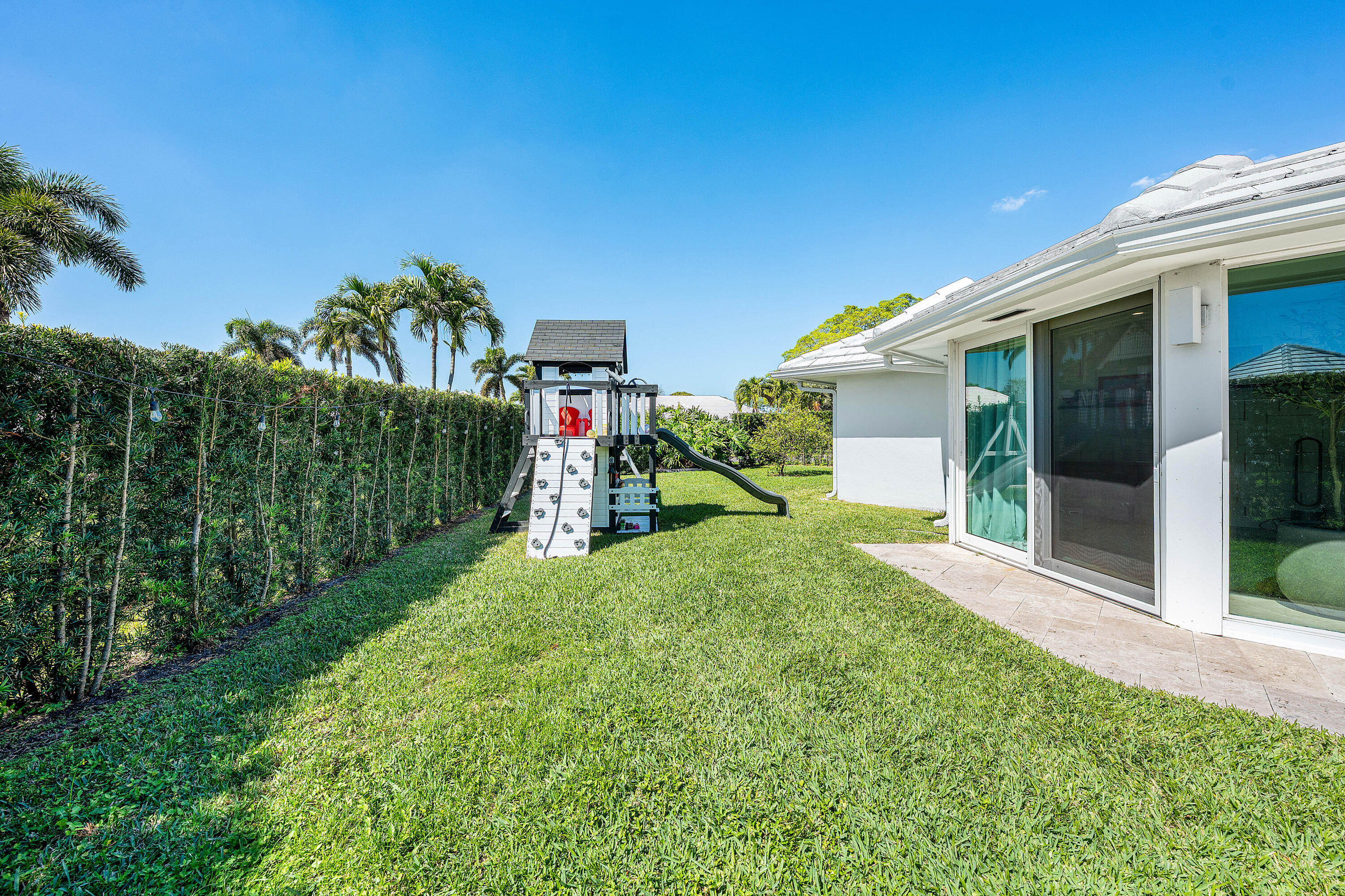 COLONY KEY VILLAS AT ATLANTIS - Residential