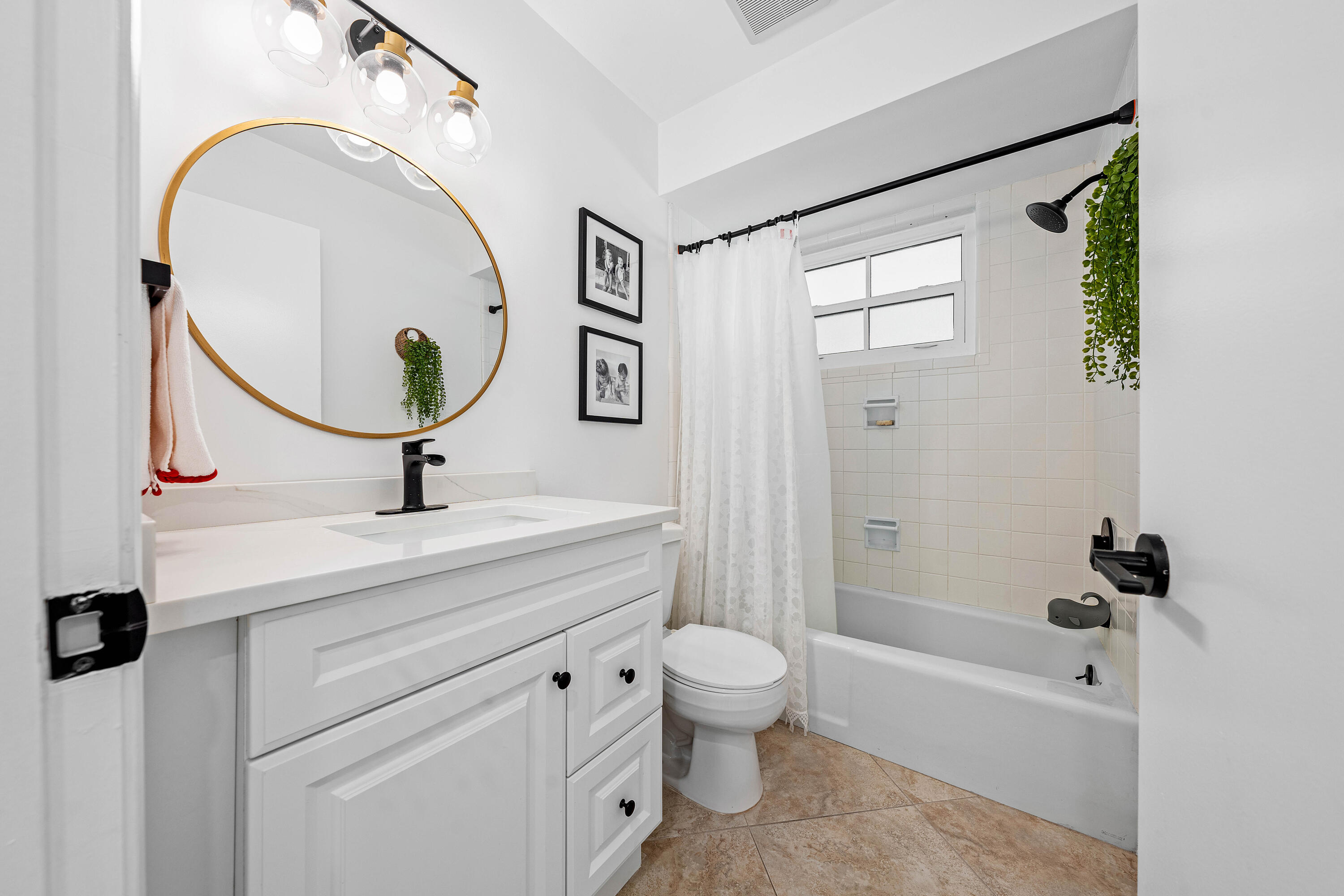 COLONY KEY VILLAS AT ATLANTIS - Residential