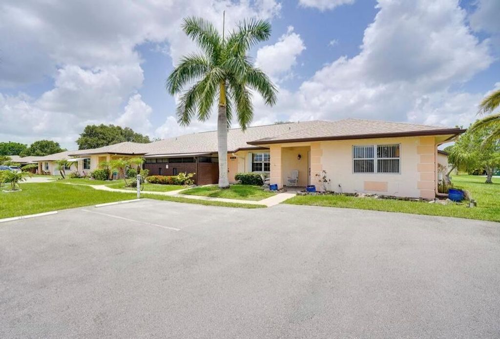 Photo of 524 Ponderosa Drive #33, Fort Pierce, FL 34950 (MLS # R11095320)