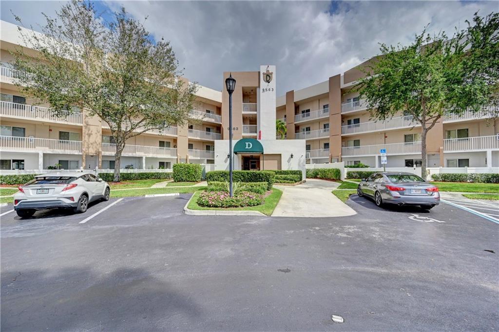 WELDON D CONDO - Residential