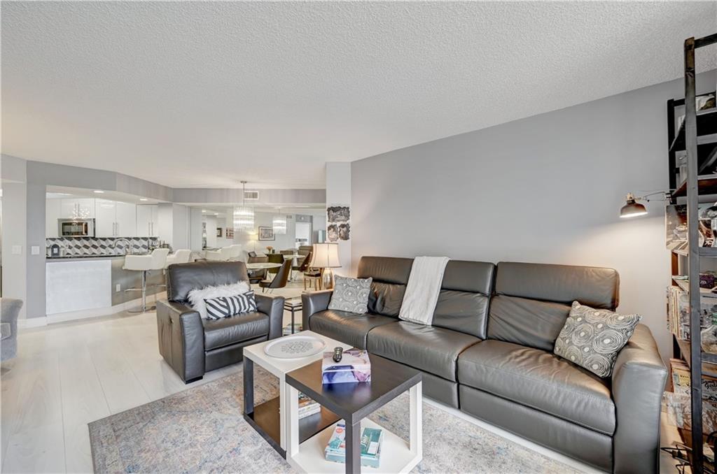 WELDON D CONDO - Residential