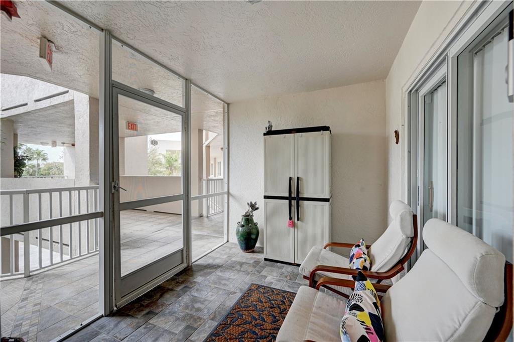 WELDON D CONDO - Residential