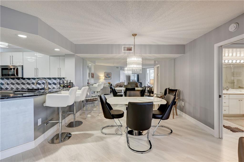 WELDON D CONDO - Residential