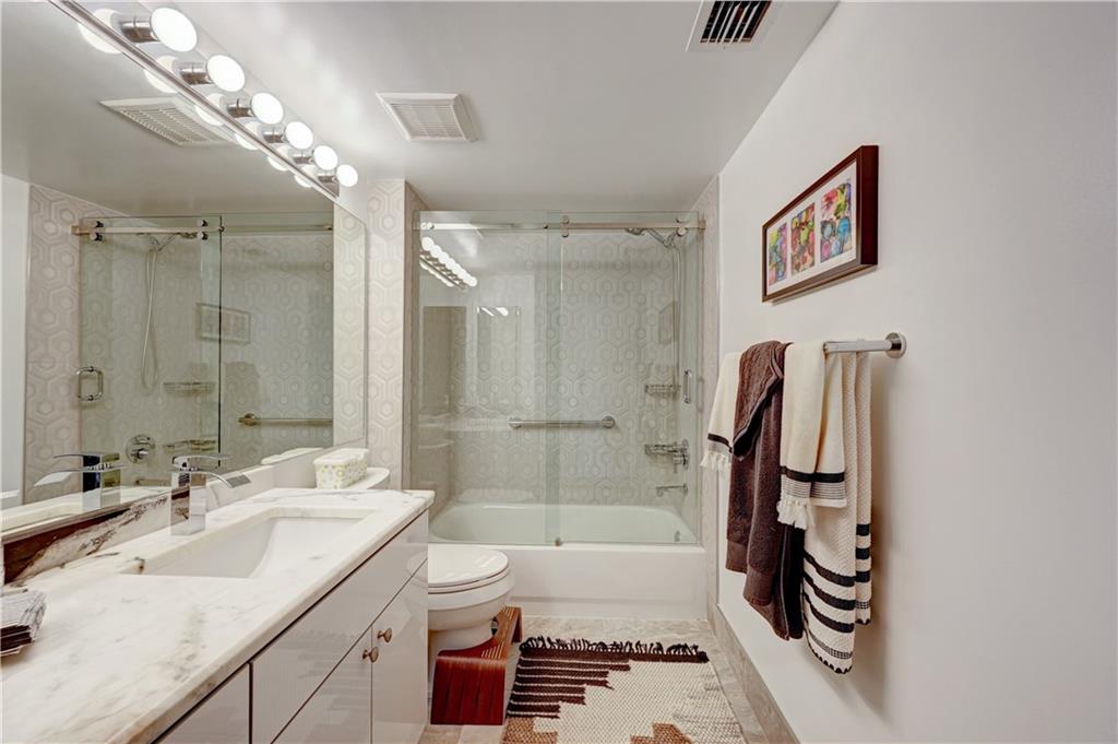 WELDON D CONDO - Residential