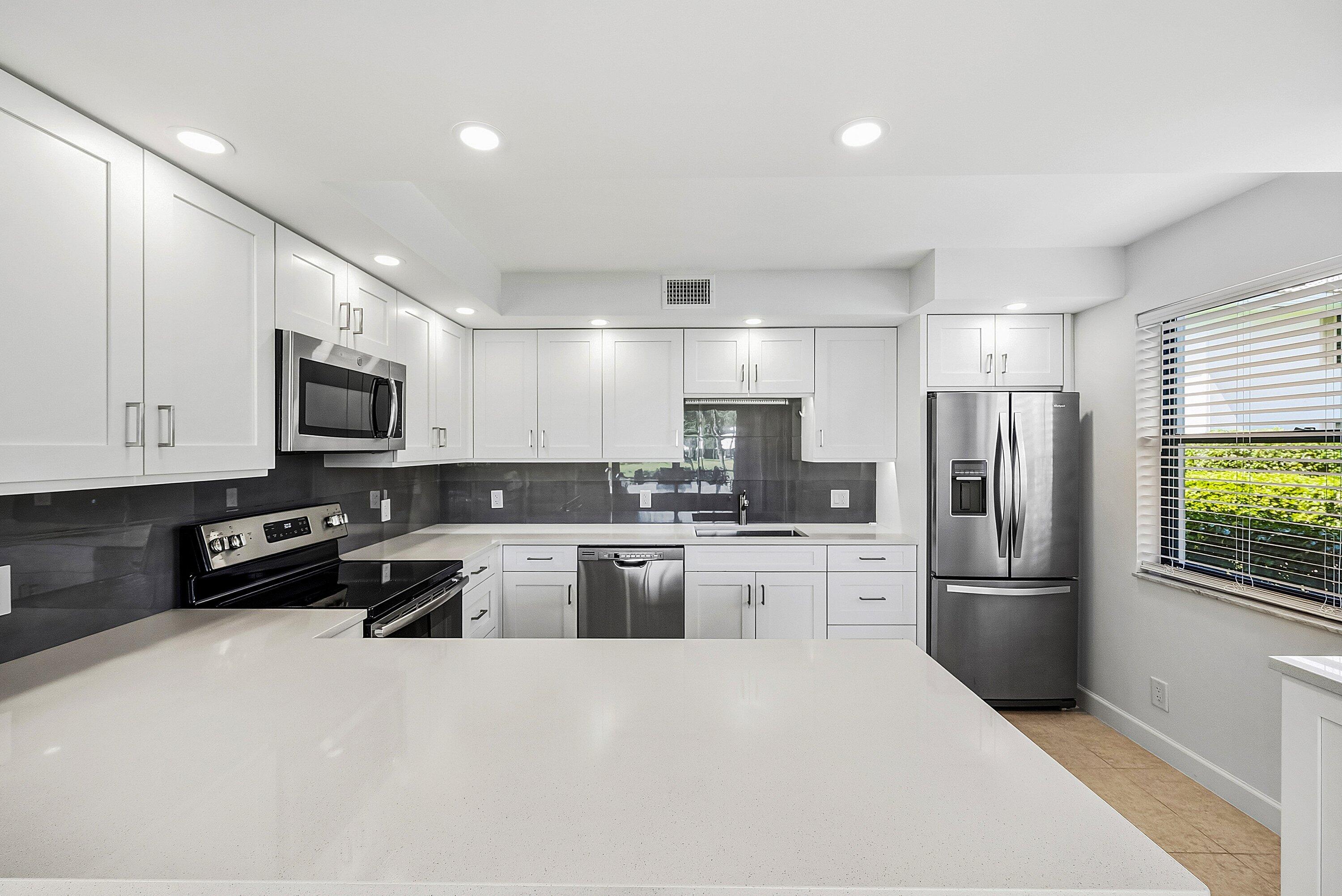 3682 Quail Ridge Drive N Green Heron S