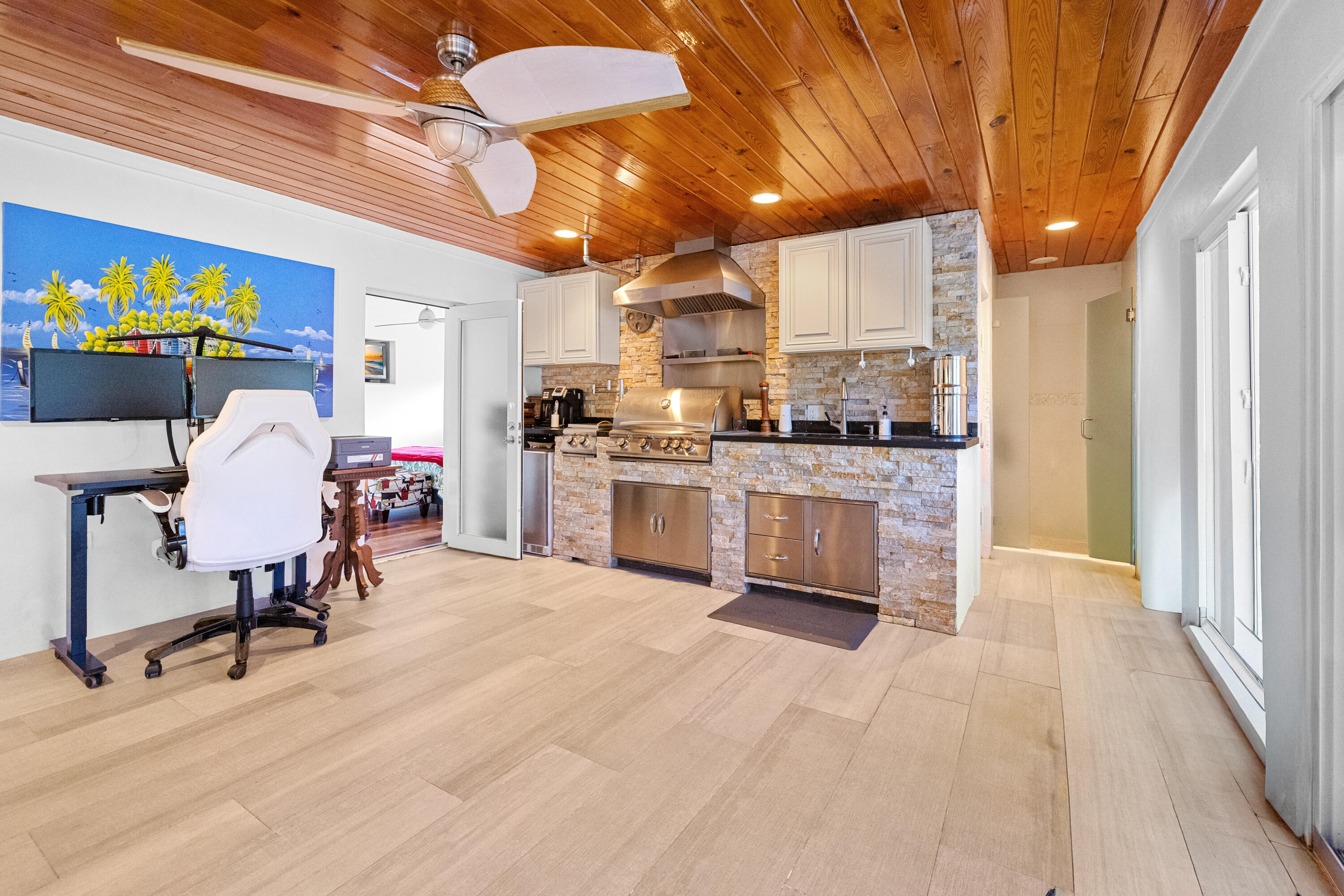 CORAL KEY VILLAS 2ND SEC - Residential