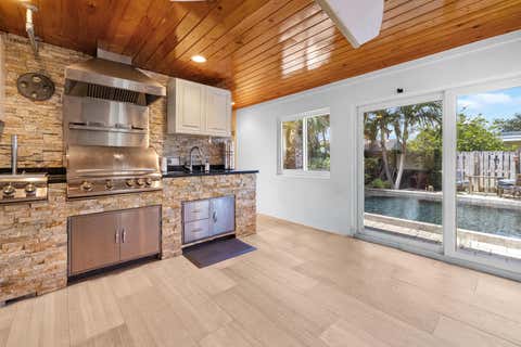 Tiny photo for 5041 NE 24th Avenue, Lighthouse Point, FL 33064 (MLS # B26033347)