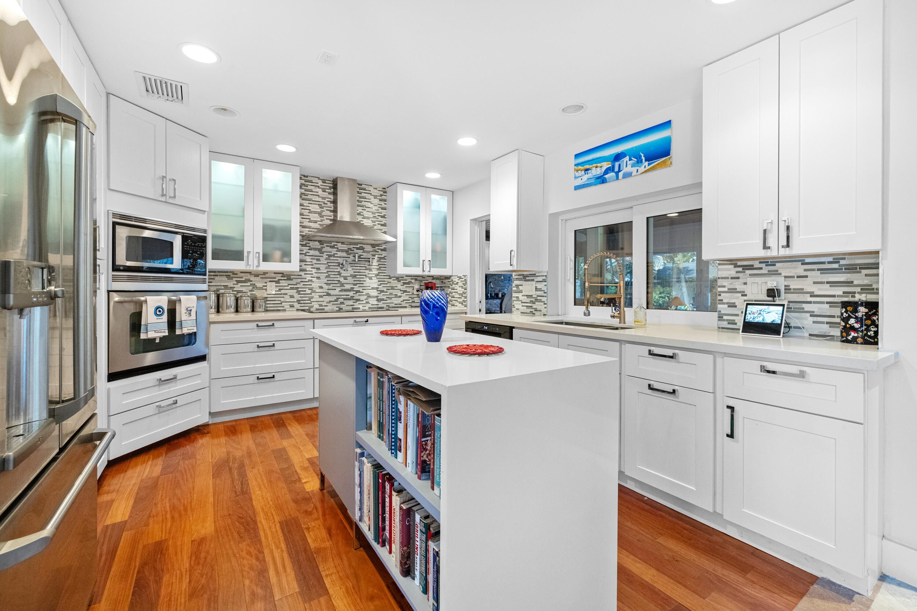 CORAL KEY VILLAS 2ND SEC - Residential