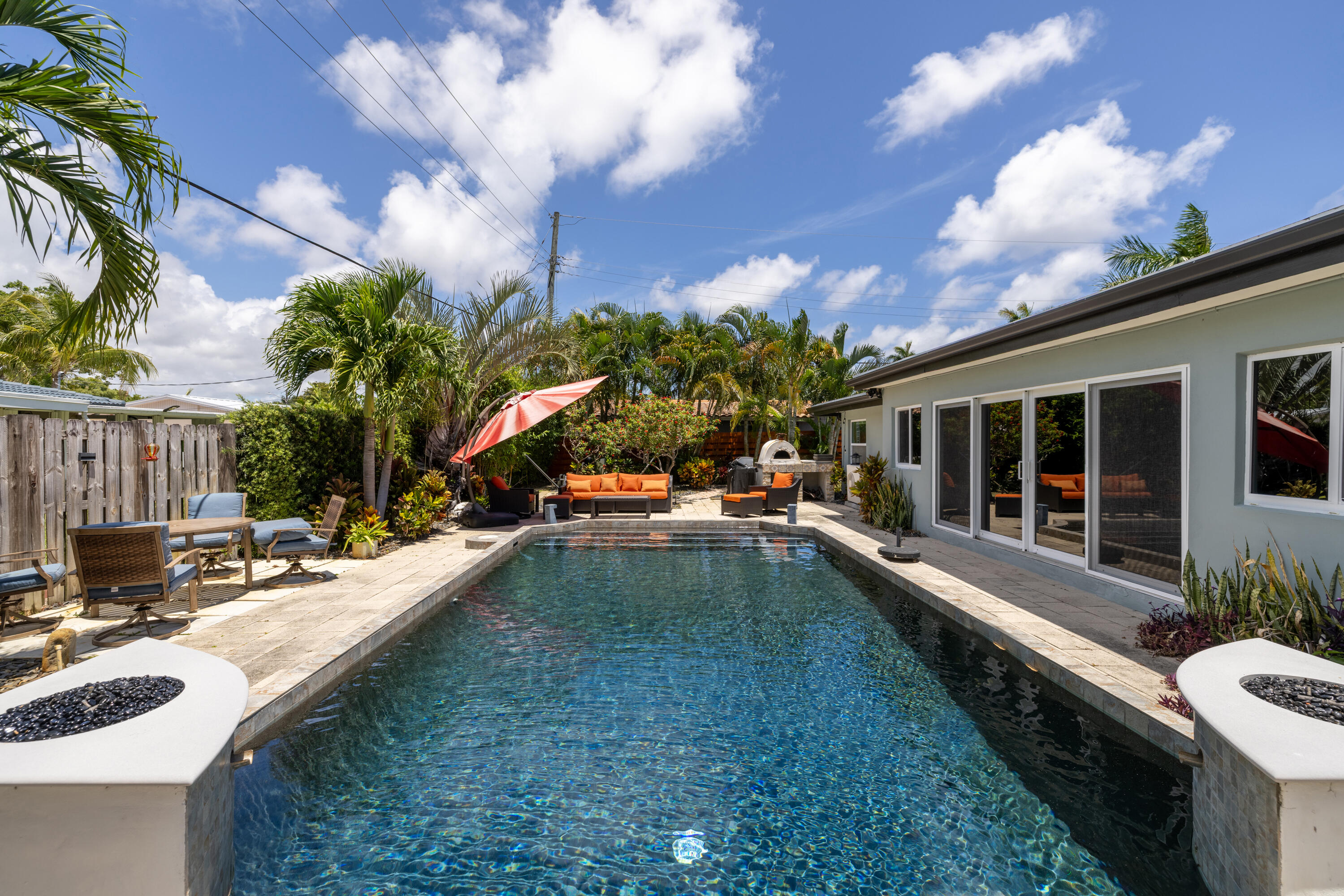 CORAL KEY VILLAS 2ND SEC - Residential