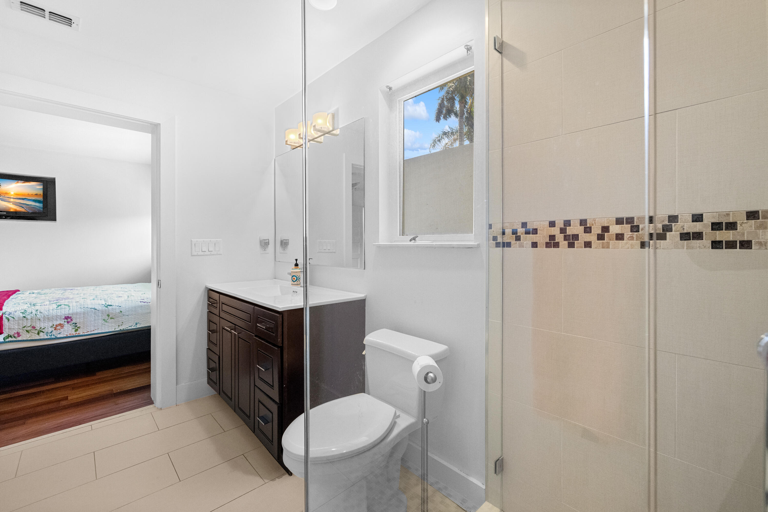 CORAL KEY VILLAS 2ND SEC - Residential