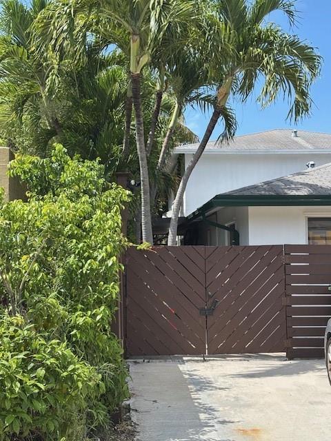 CRESSID COMMONS CONDO - Residential Lease