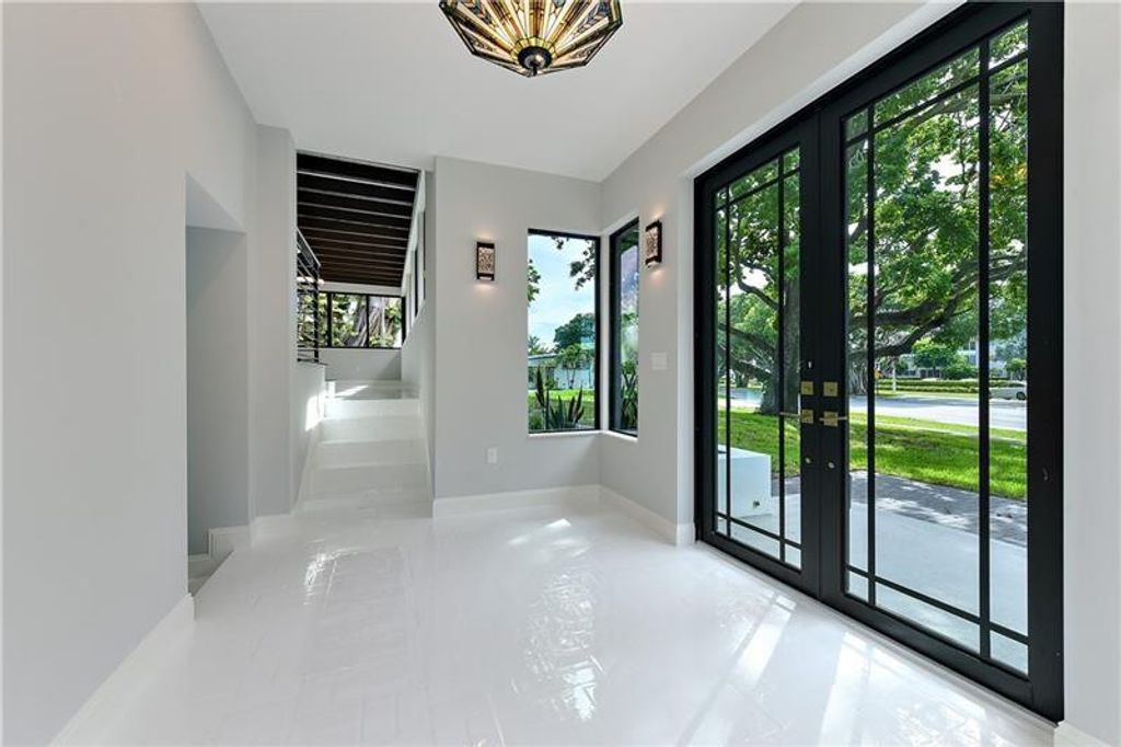 Photo of 399 NE 20th Street, Boca Raton, FL 33431 (MLS # F10467854)