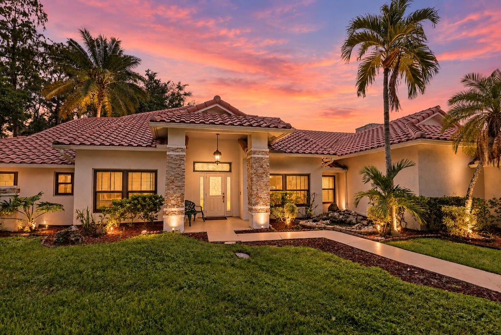 Photo of 6038 NW 75TH Way, Parkland, FL 33067 (MLS # B26090209)