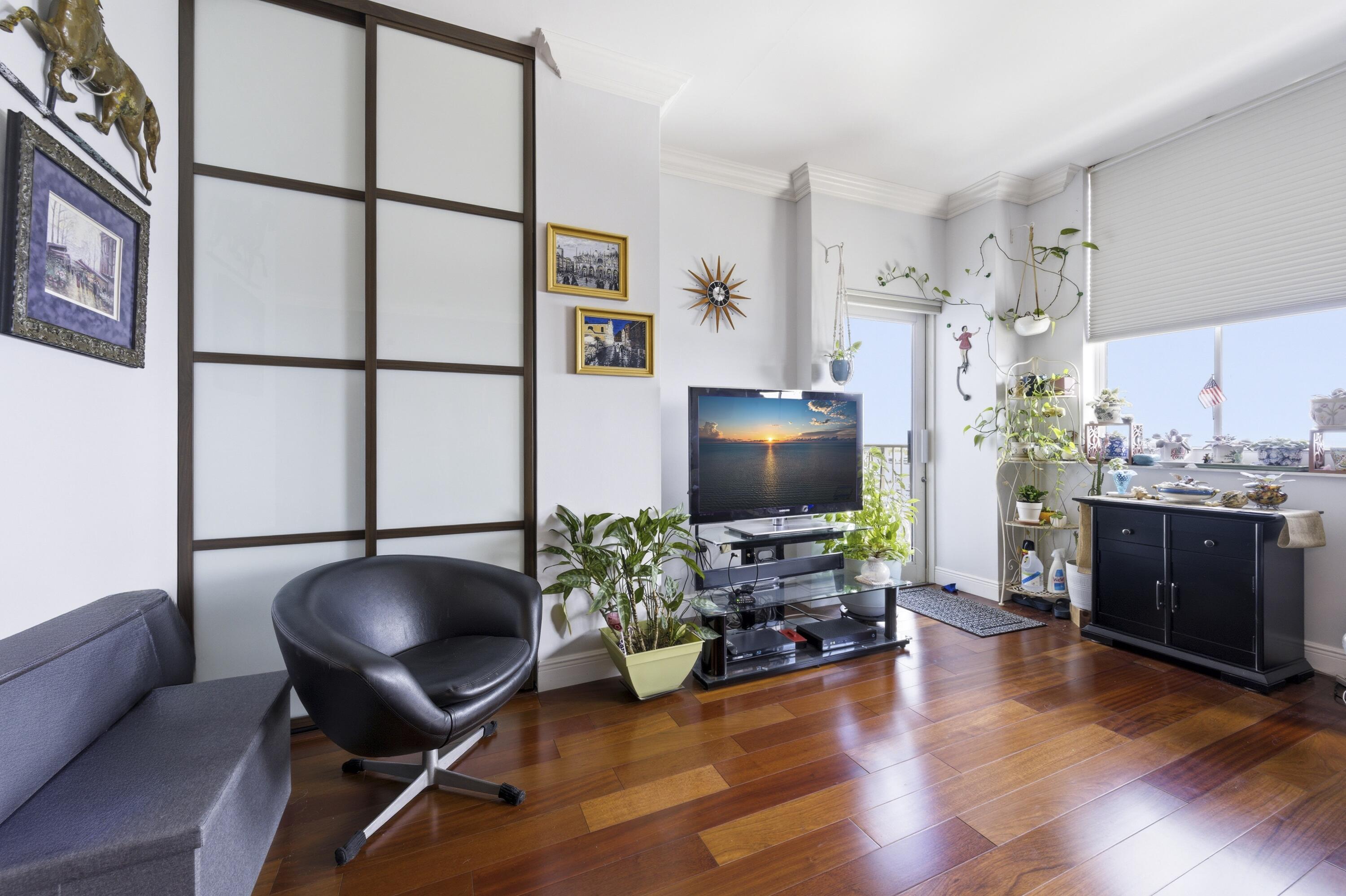 STRAND CONDO - Residential