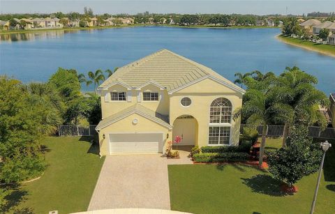 103 Devonshire Cir Royal Palm Beach FL 33414