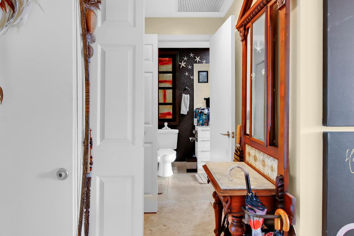 550 Okeechobee Boulevard 1103